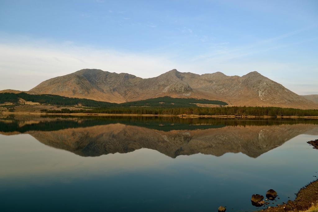 Ben Lettery Connemara Hostel กัลเวย์ ภายนอก รูปภาพ