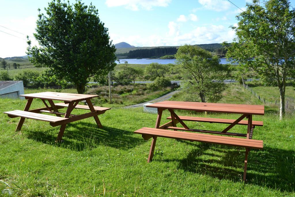Ben Lettery Connemara Hostel กัลเวย์ ภายนอก รูปภาพ
