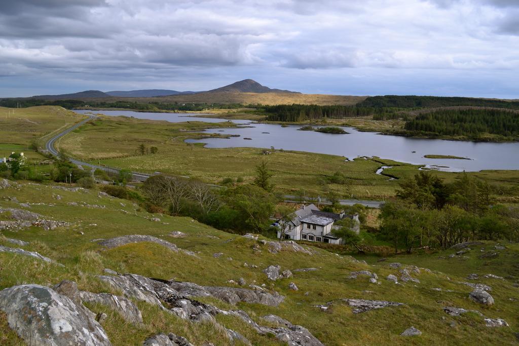 Ben Lettery Connemara Hostel กัลเวย์ ภายนอก รูปภาพ